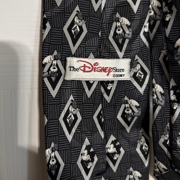 Disney Tie - 100% Silk Mickey Mouse - Picture 3 of 4